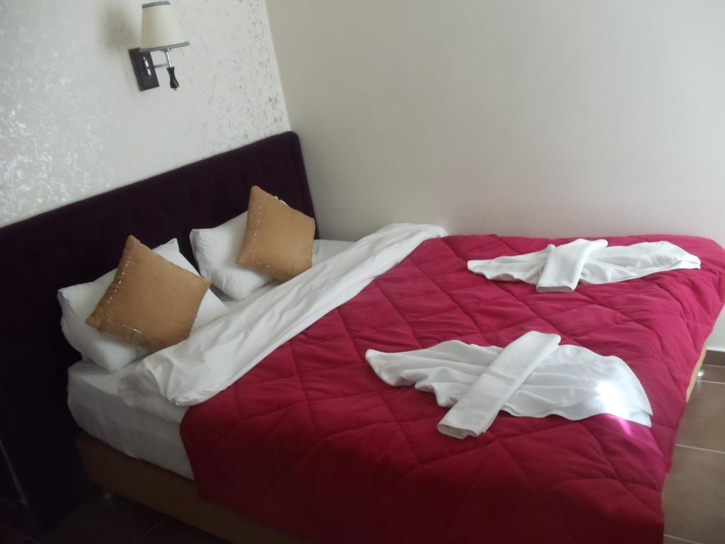 Ares Hotel Истанбул Екстериор снимка